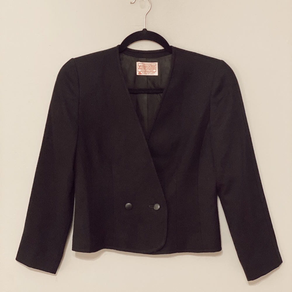 VINTAGE: PENDLETON Petite Cropped Navy Blazer